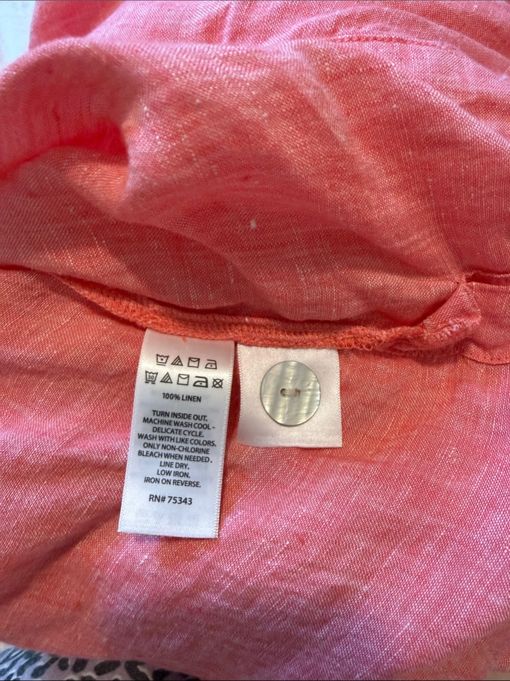 Tahari Coral/ Pink V-Neck Linen Blouse size 2x like new - Picture 8 of 8